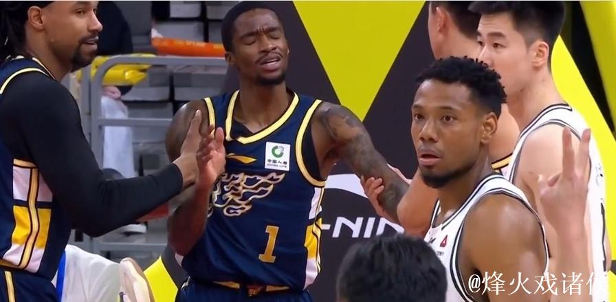 广东vs浙江前瞻:徐杰眉骨受伤出战成疑 萨姆纳约克领衔外援大战 广东vs浙江前瞻:徐杰眉骨受伤出战成疑 萨姆纳约克领衔外援大战